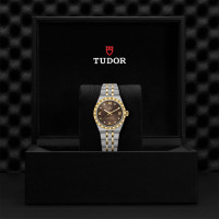 TUDOR Royal