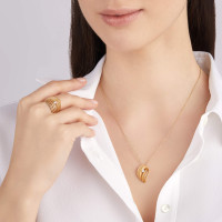 Velaa Star Ring