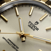 TUDOR Royal