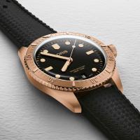 Divers Sixty‑Five Date