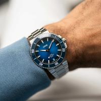 Aquis Date Calibre 400