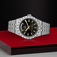 TUDOR Royal
