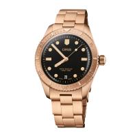 Divers Sixty‑Five Date