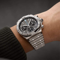 Chronomat B01 42