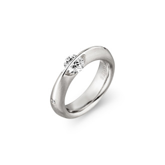 LIBERTÉ Solitaire Ring