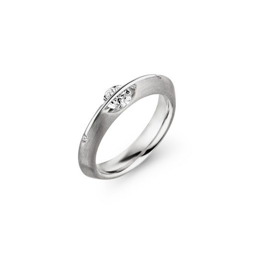 LIBERTÉ Solitaire Ring