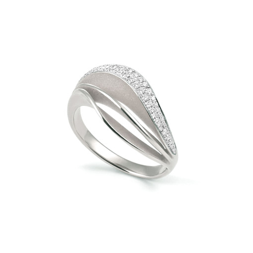 Velaa Pavé Ring