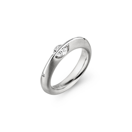 LIBERTÉ Solitaire Ring